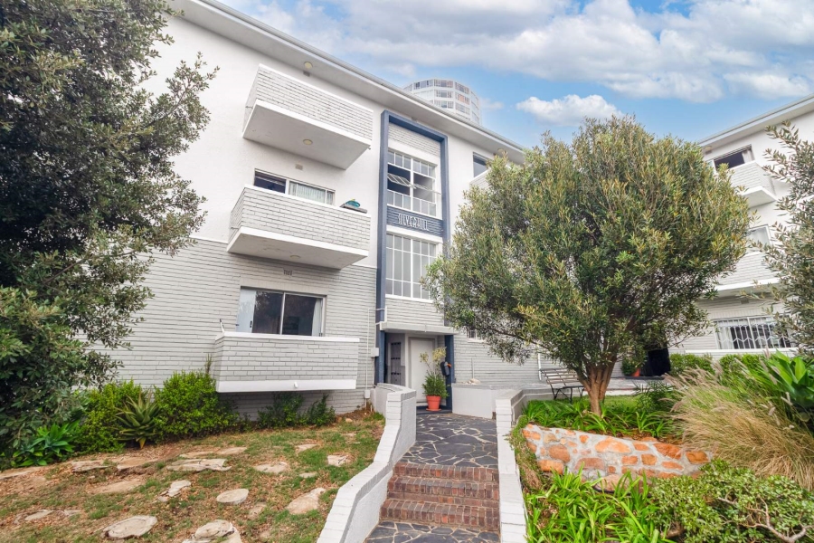 2 Bedroom Property for Sale in Vredehoek Western Cape